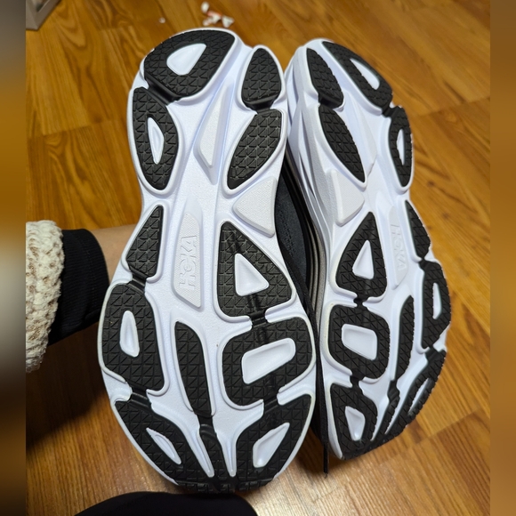 Hoka Bondi 8 Running Shoe - Picture 9 of 11